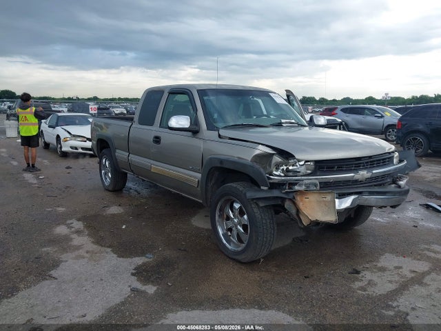 Salvage Chevrolet Silverado 1500 Image