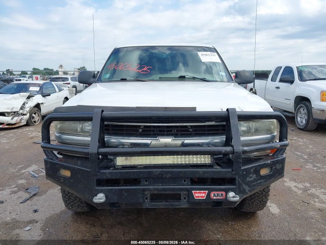 Chevrolet Suburban 2500 Ls