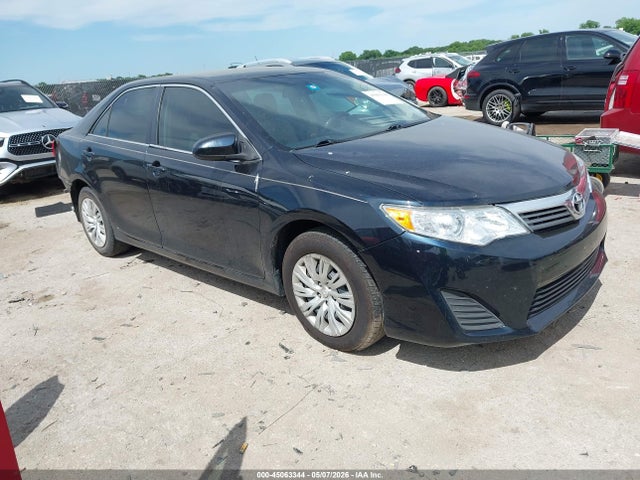 Salvage Toyota Camry Image