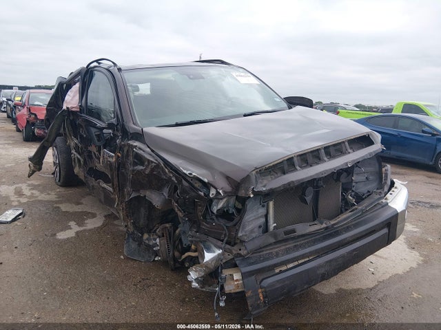 Salvage Toyota Tundra Image