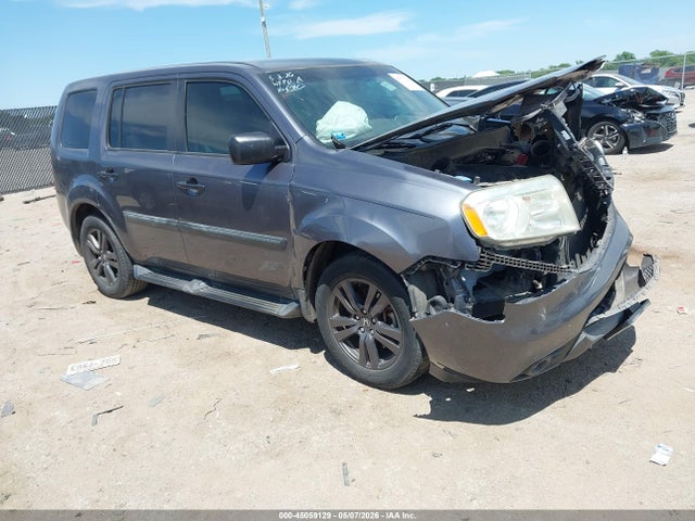 Salvage Honda Pilot Image