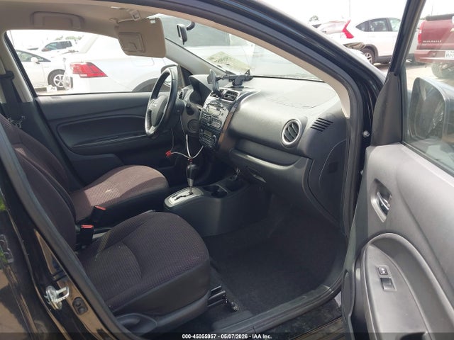 Mitsubishi Mirage Es