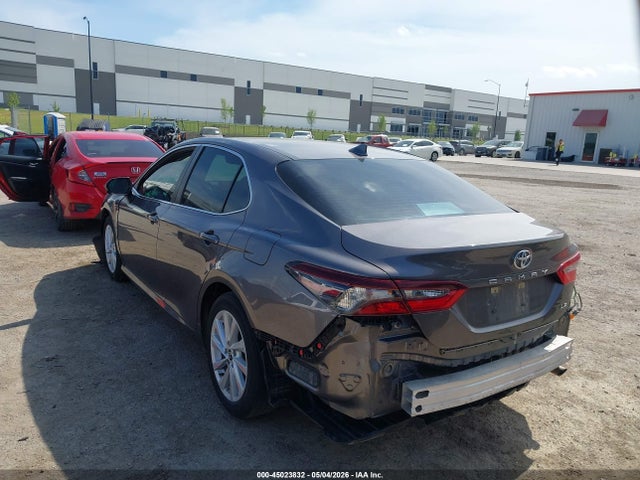 Toyota Camry Le