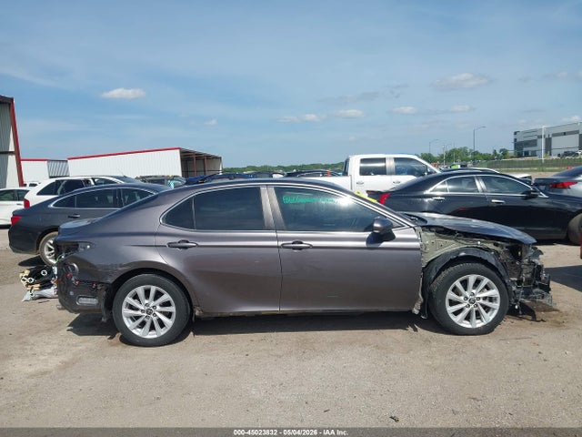 Toyota Camry Le