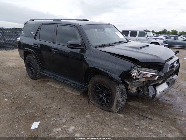 Salvage Toyota 4Runner Image