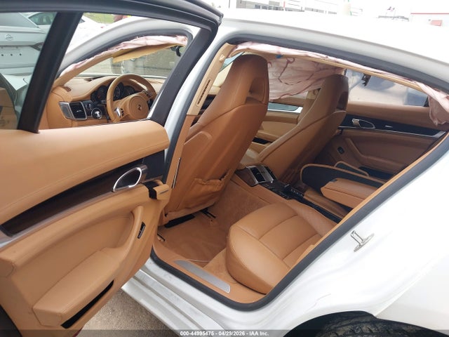 Porsche Panamera 4