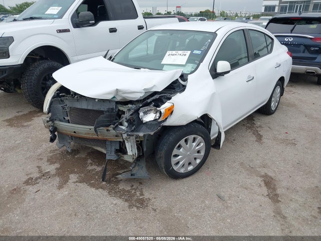 Nissan Versa 1.6 Sv