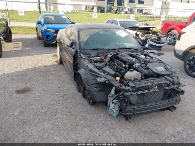 Salvage Ford Mustang Image