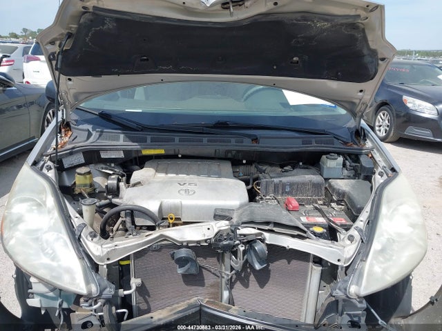 Toyota Sienna Le