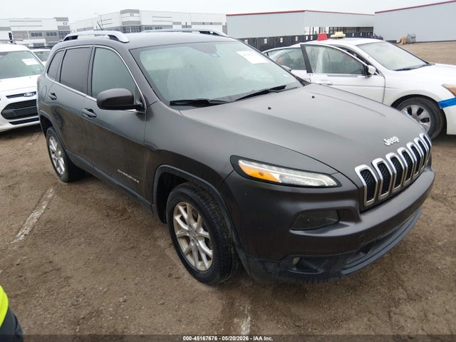 Salvage Jeep Cherokee Image