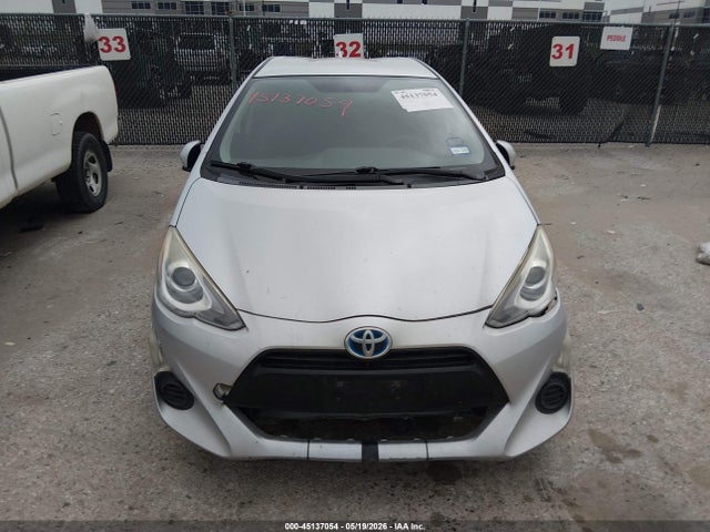 Toyota Prius c Three