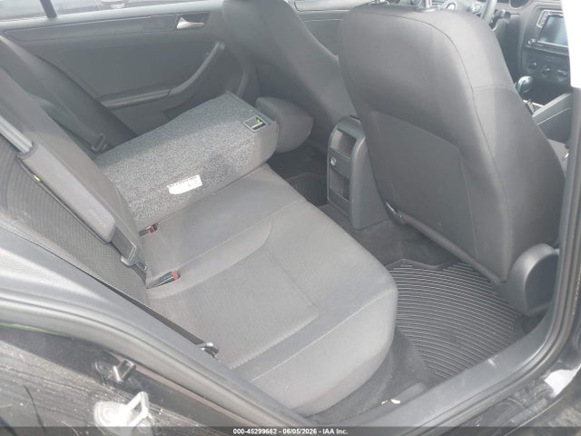 Volkswagen Jetta 1.4t S