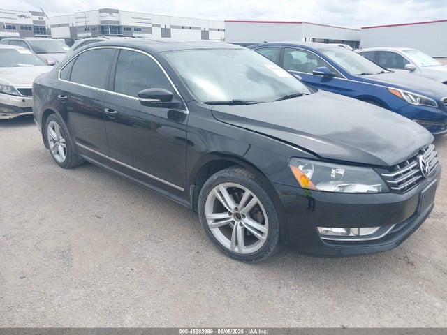 Salvage Volkswagen Passat Image
