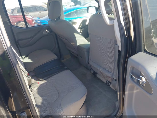 Nissan Frontier Sv