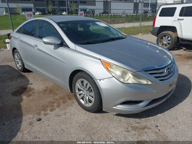 Salvage Hyundai SONATA Image