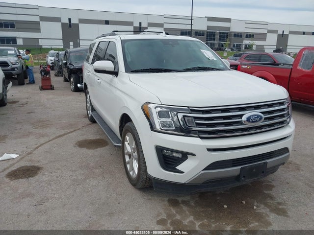 Salvage Ford Expedition Image