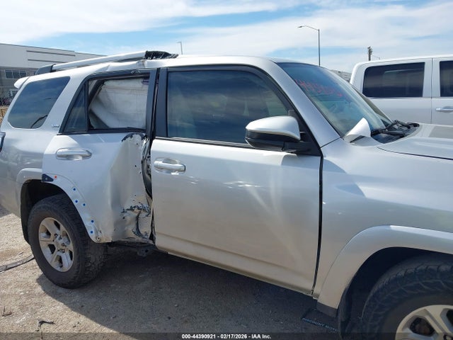 Toyota 4Runner Sr5