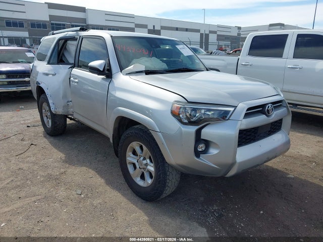 Salvage Toyota 4Runner Image