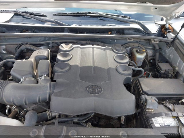 Toyota 4Runner Sr5