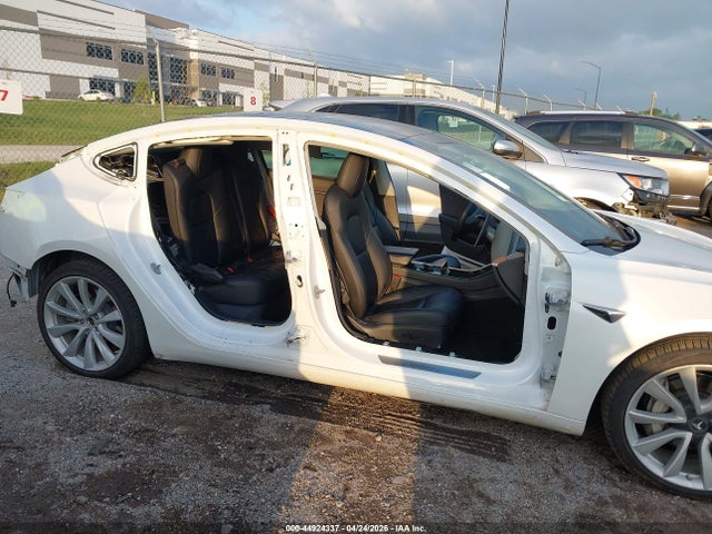 Tesla Model 3 Long Range Dual Motor All-wheel Drive