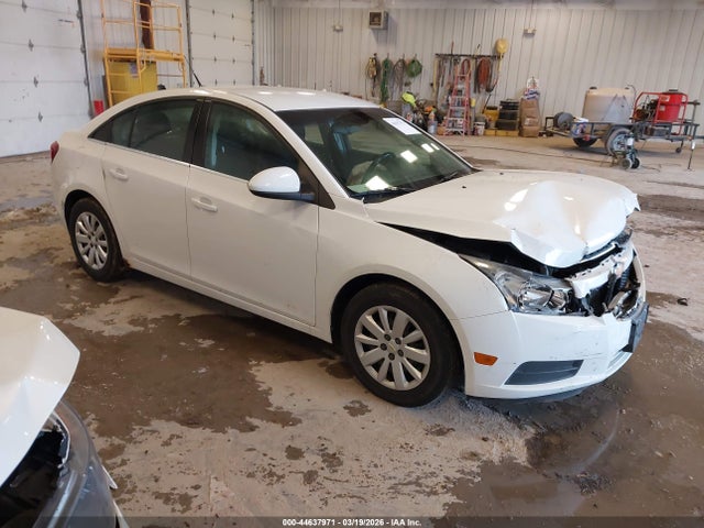 Salvage Chevrolet Cruze Image