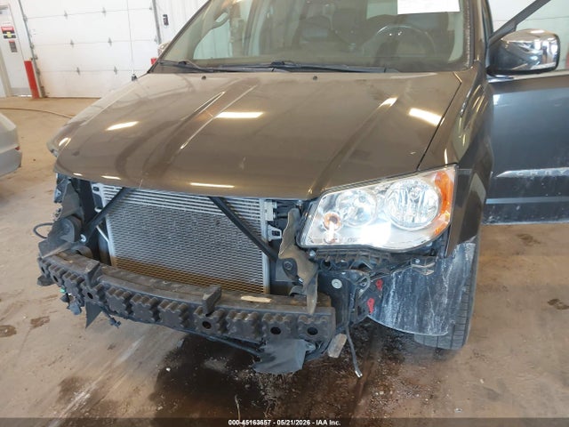 Chrysler Town & Country Touring-l