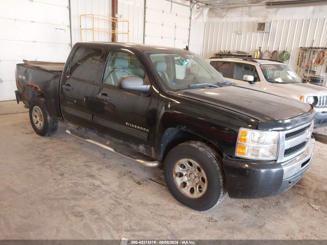 Salvage Chevrolet Silverado 1500 Image
