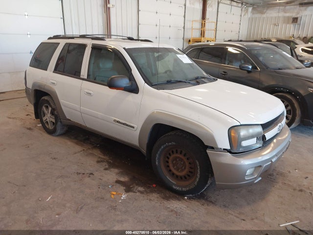 Salvage Chevrolet Trailblazer Image