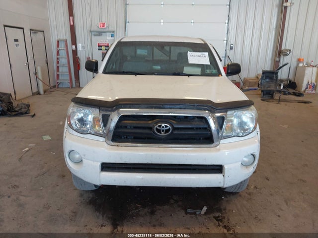 Toyota Tacoma Base V6