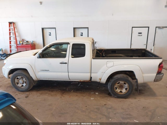 Toyota Tacoma Base V6