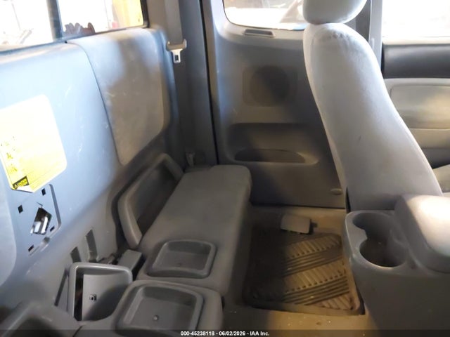Toyota Tacoma Base V6