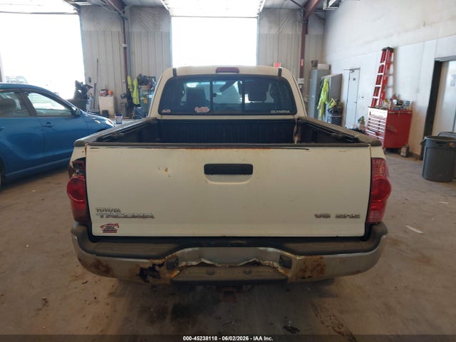 Toyota Tacoma Base V6
