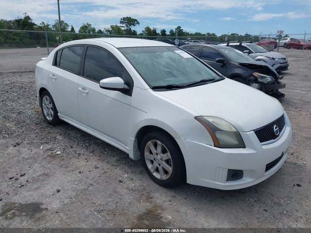 Salvage Nissan Sentra Image
