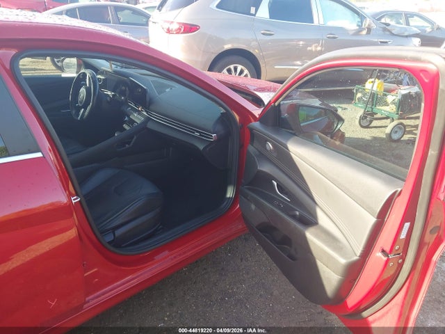 Hyundai ELANTRA Limited