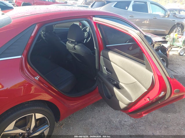 Hyundai ELANTRA Limited