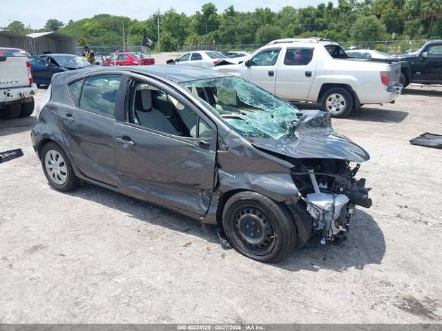 Salvage Toyota Prius c Image