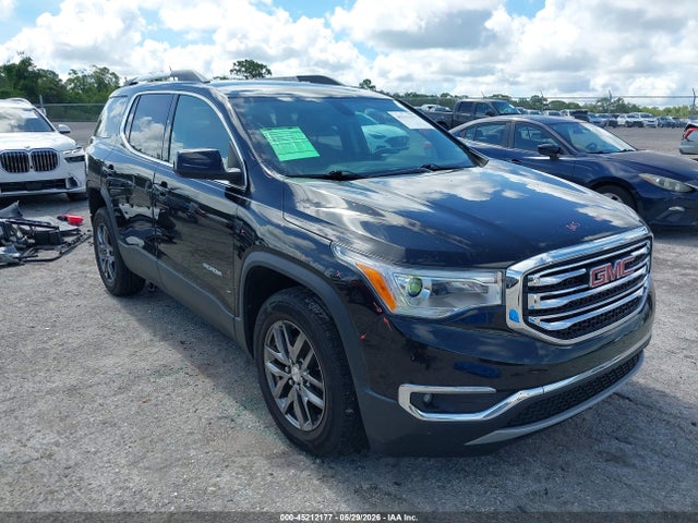 Salvage GMC Acadia Image