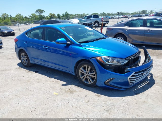 Salvage Hyundai ELANTRA Image
