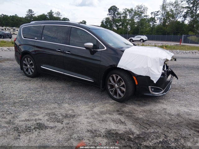 Salvage Chrysler Pacifica Image