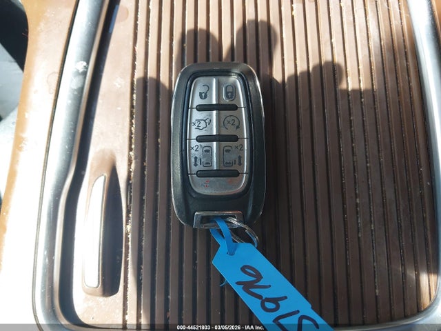 Chrysler Pacifica Limited
