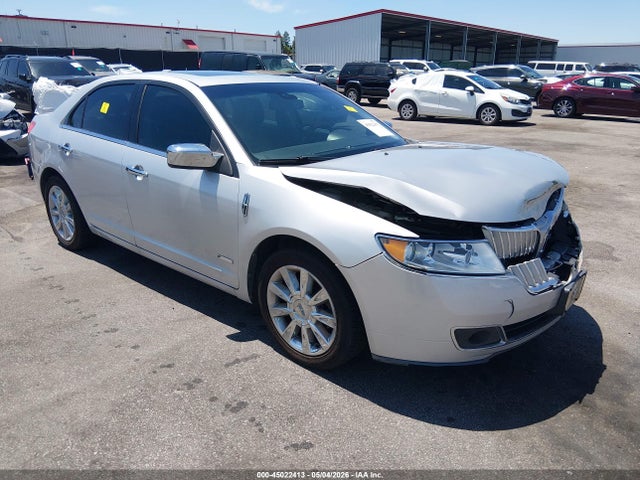 Salvage Lincoln MKZ Hybrid Image