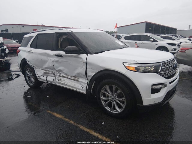 Salvage Ford Explorer Image