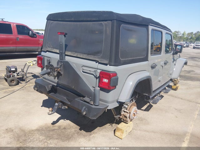 Jeep Wrangler Sahara 4x4