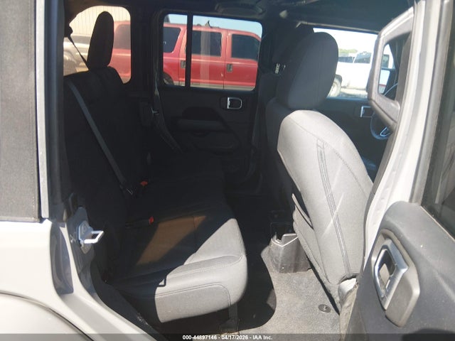 Jeep Wrangler Sahara 4x4
