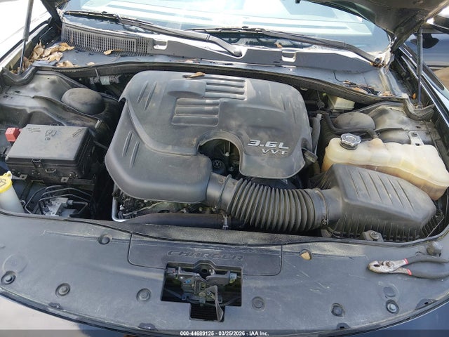 Dodge Charger Sxt Rwd