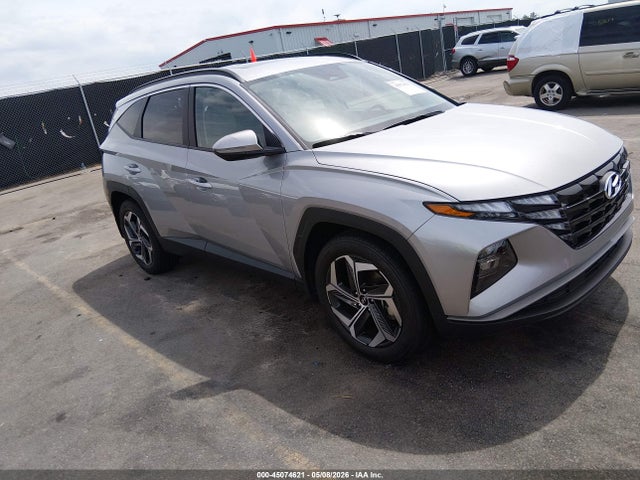 Salvage Hyundai TUCSON Image