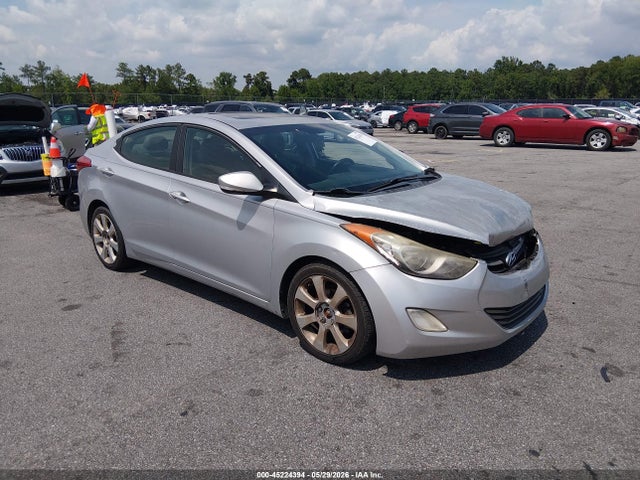 Salvage Hyundai ELANTRA Image