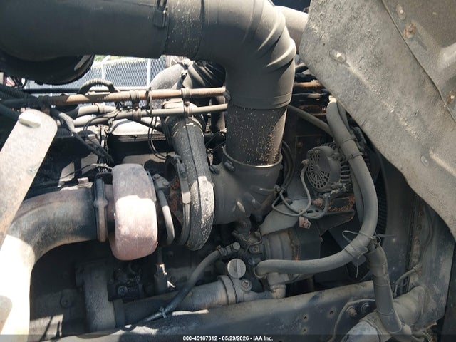 Freightliner Conventional Fld120