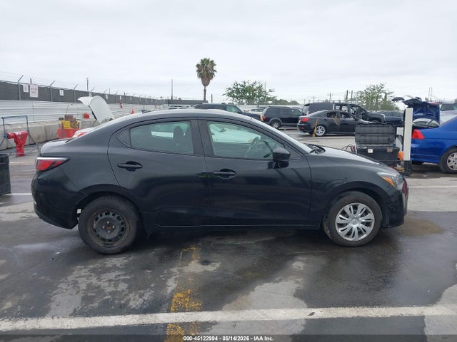 Toyota Yaris L