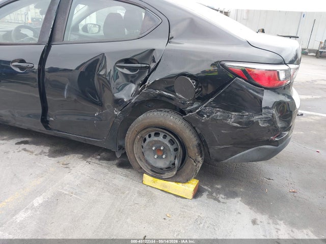 Toyota Yaris L